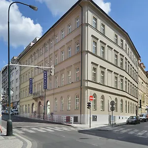 Ea New Town **** Praga