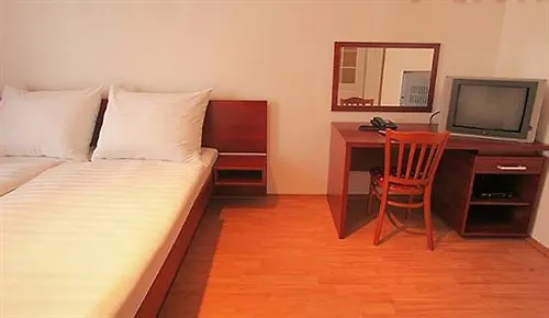 Apart Hotel Susa Prag Aparthotel